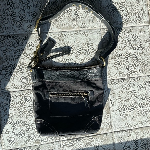 Authentic Coach Signature Crossbody Bag- Black - Picture 6 of 6